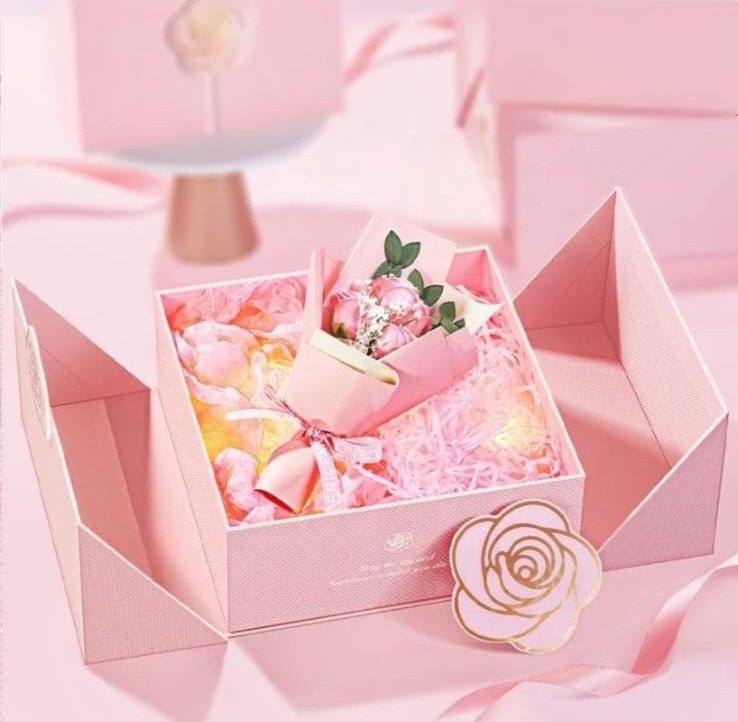 Pink flower gift box