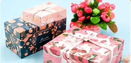 Floral gift boxes with flowers